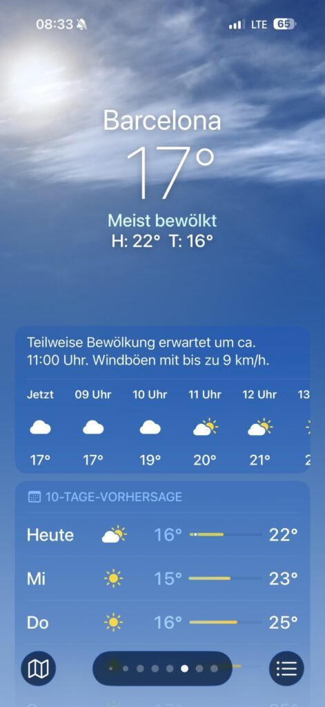 Projektion mit Text im dunklen Raum