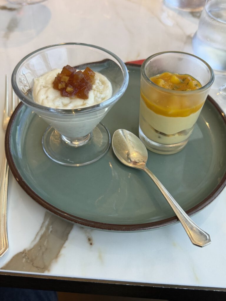 Dessert auf dem Teller