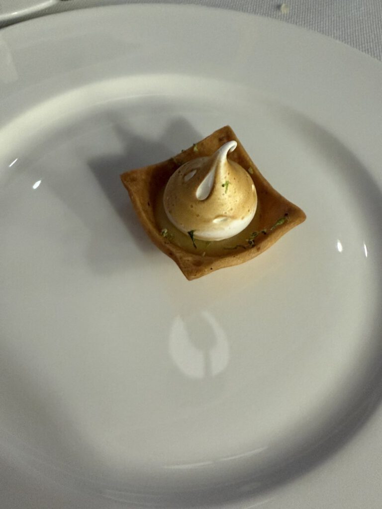 Dessert auf dem Teller