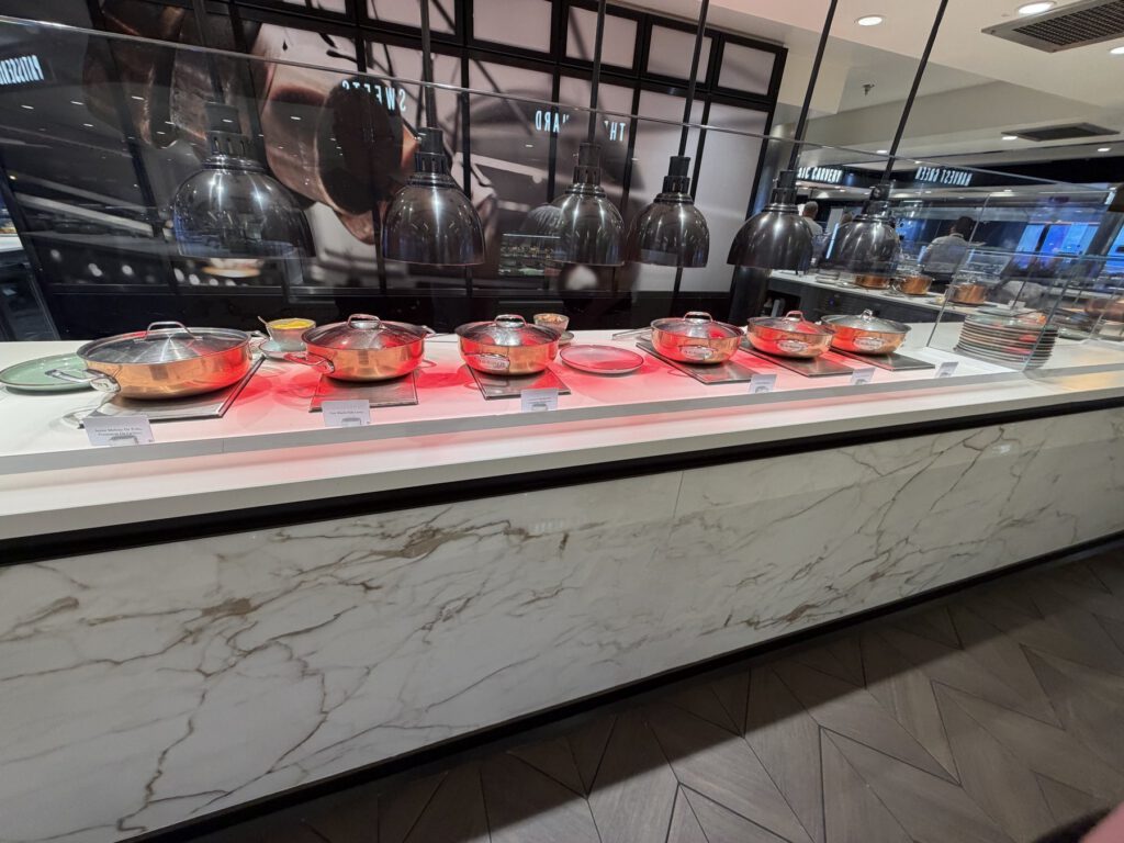 Buffet mit Speisen