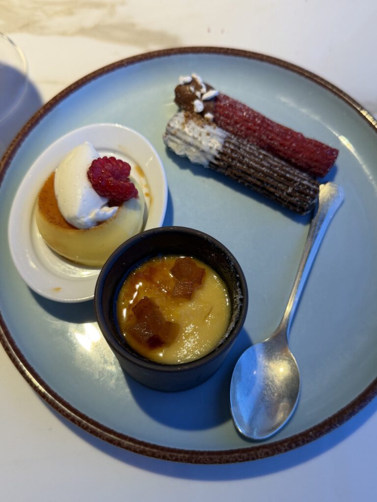 Dessert auf dem Teller