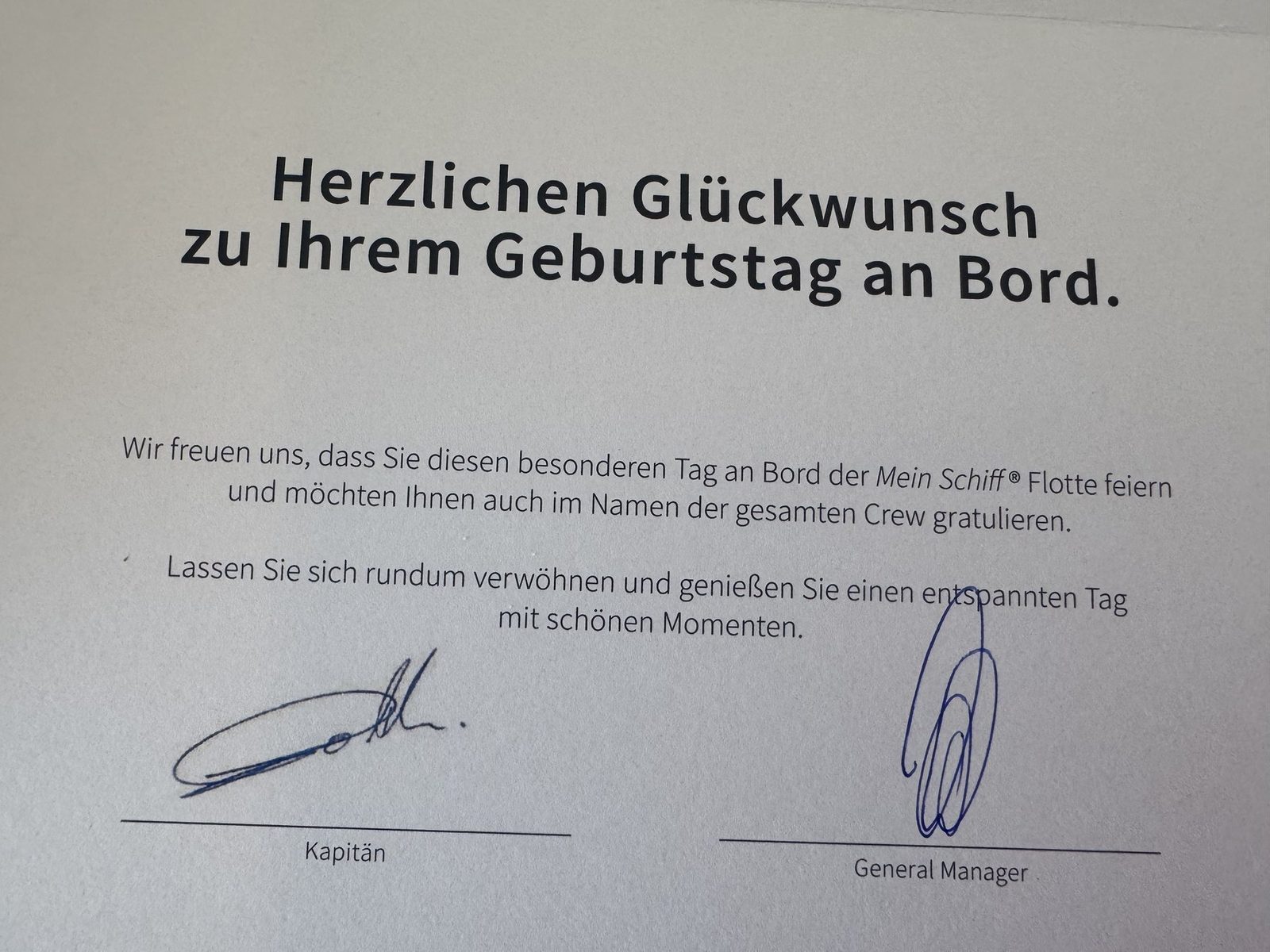 Geburtstagsgruß an Bord eines Kreuzfahrtschiffs