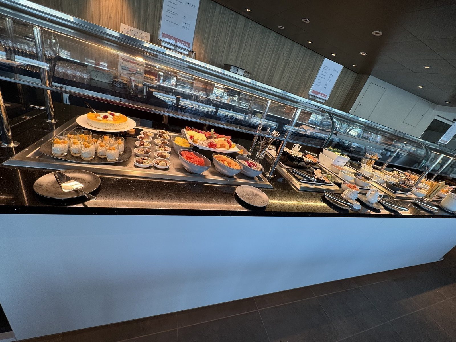 Buffet mit Speisen