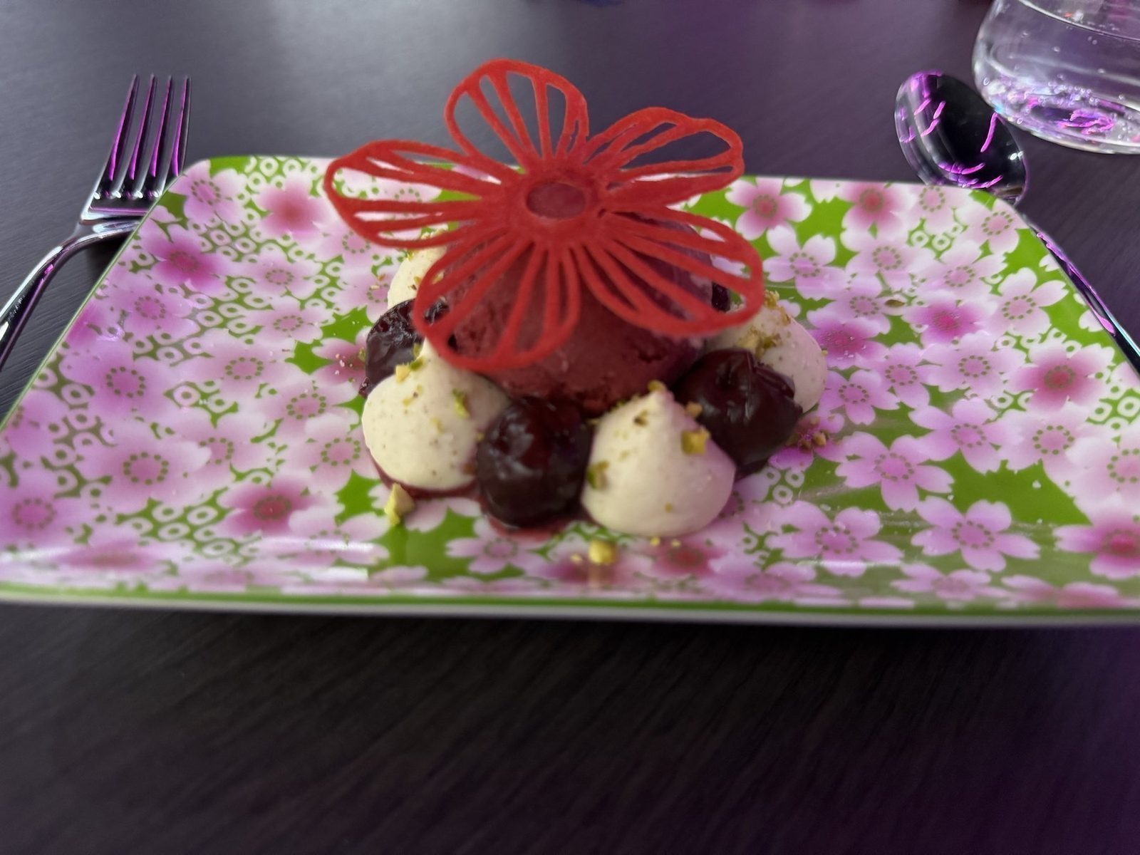 Dessert auf dem Teller