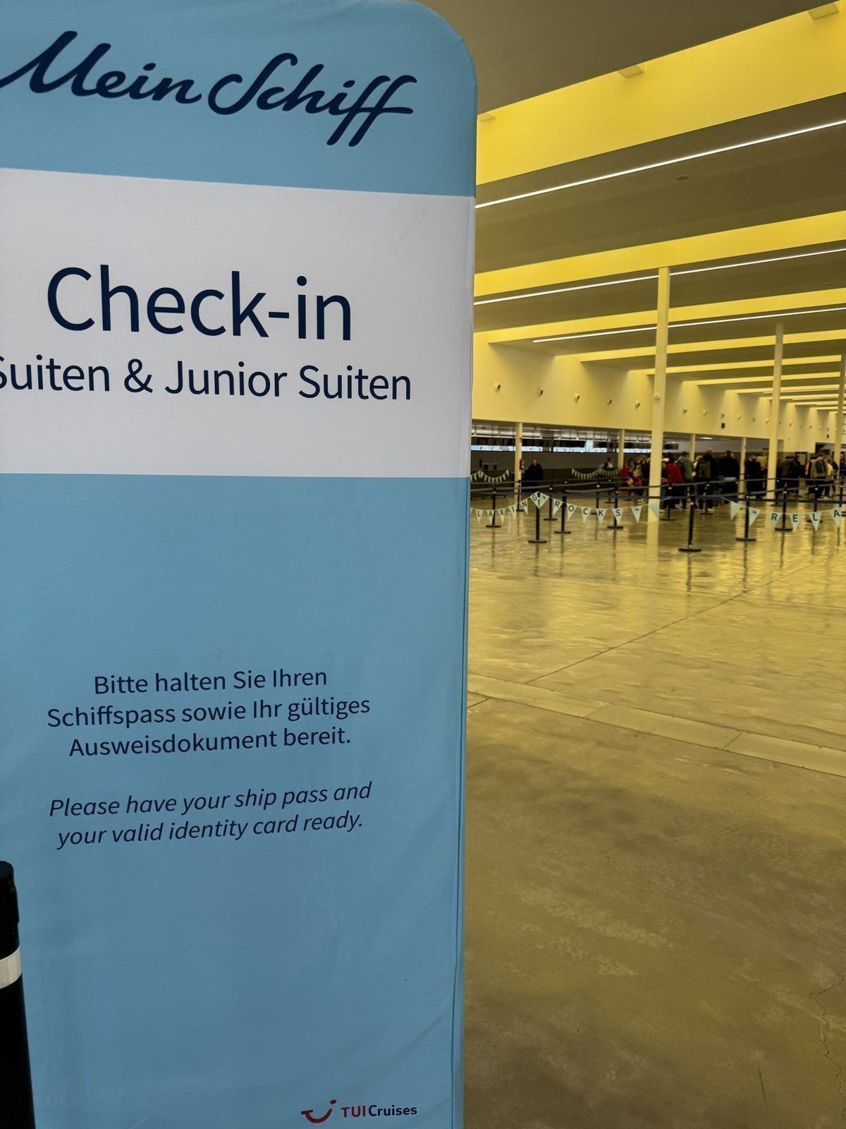 Leerer Check in Bereich für die Suitengäste