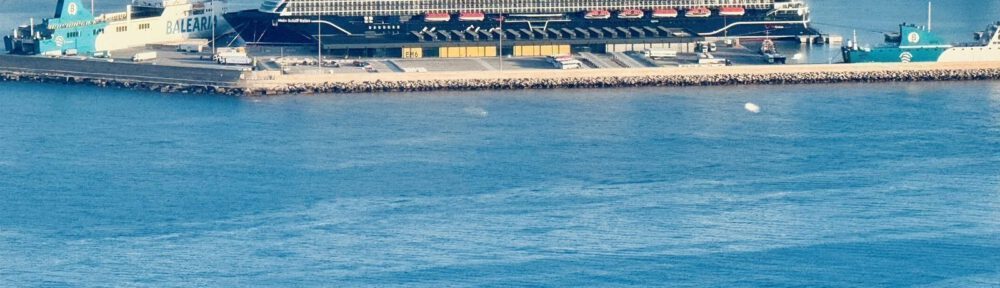 Majestätische "Mein Schiff Relax" im Hafen