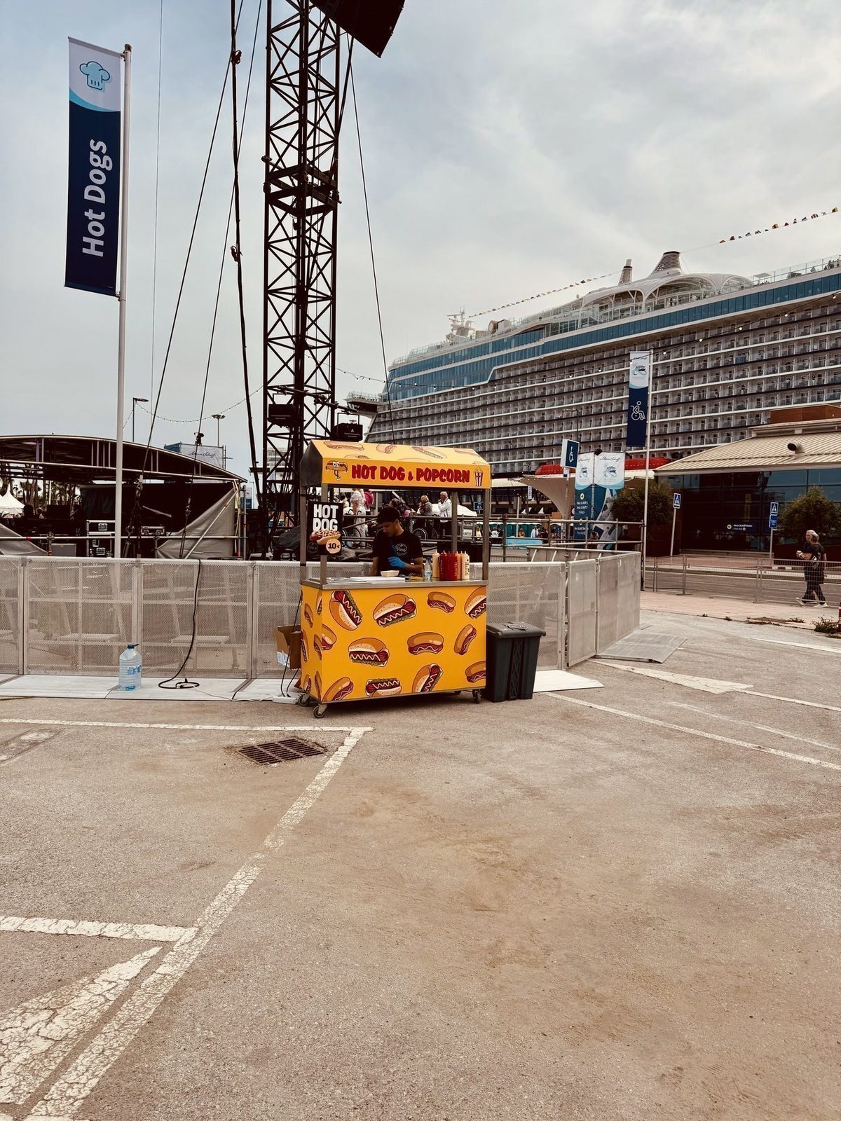 Hot Dog Stand am Hafen