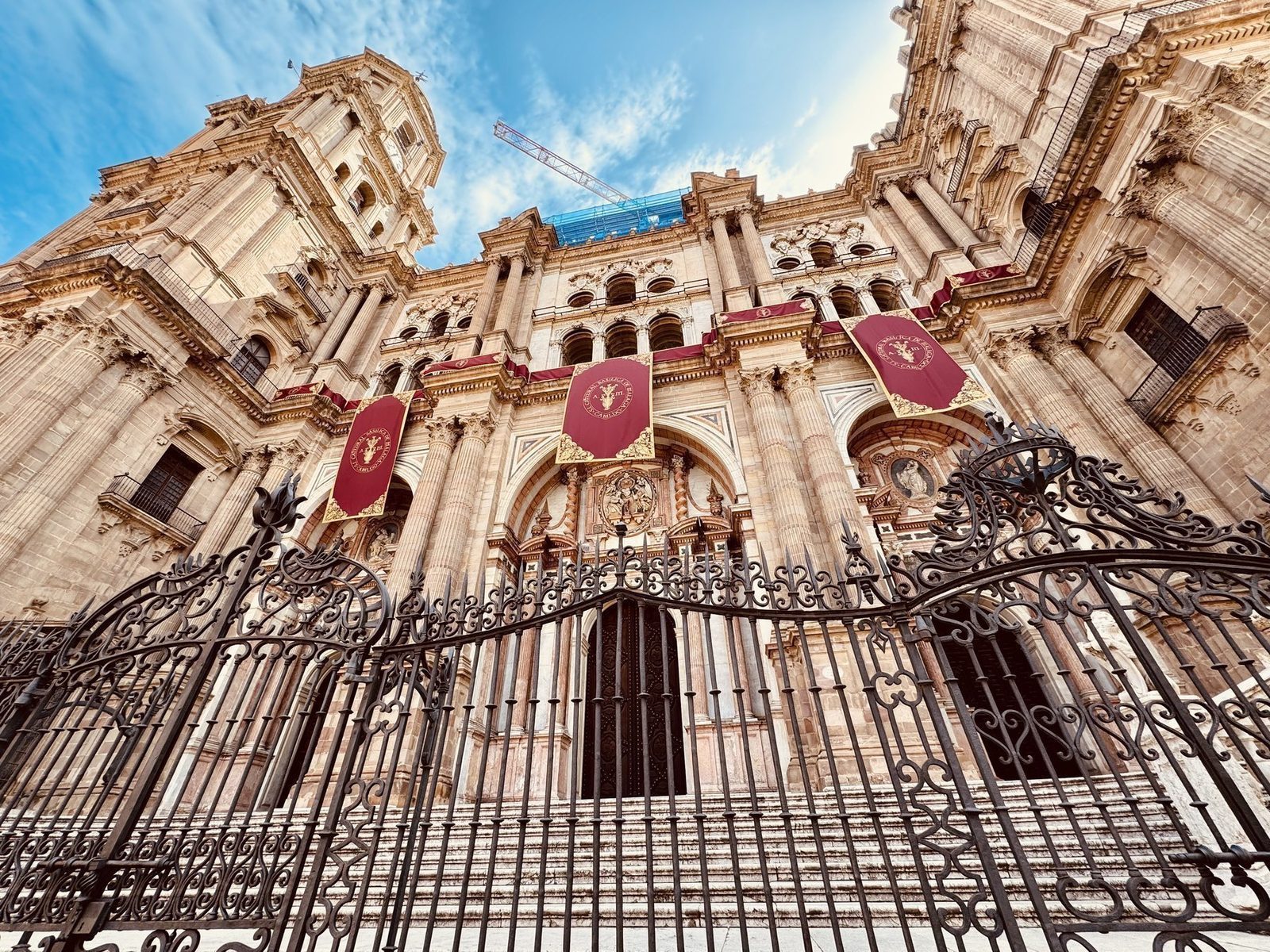 Die Fassade der Kathedrale von Malaga in Spanien