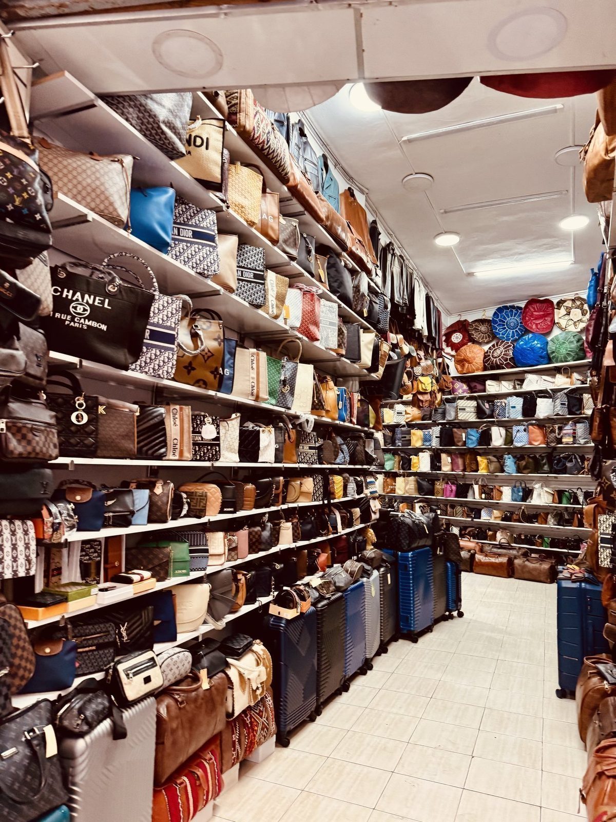 Luxus Taschen in einem Shop