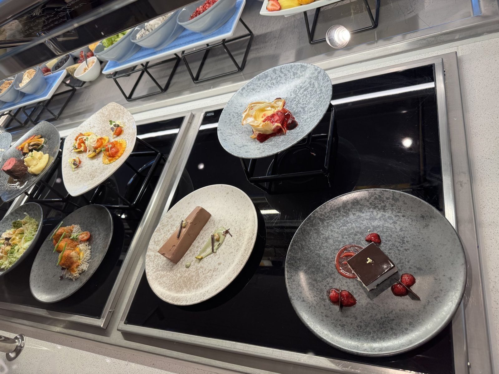 Buffet mit Speisen