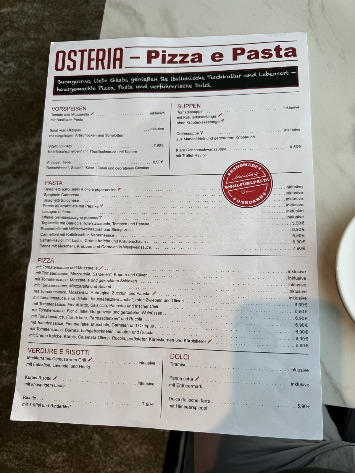 Italienisches Menü mit Pizza und Pasta Angebot