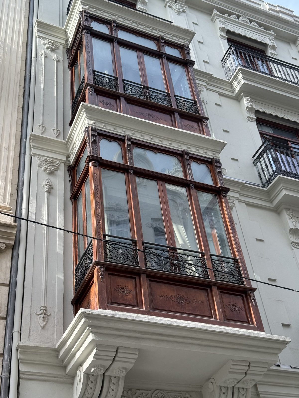 Klassisches Gebäude mit Balkon