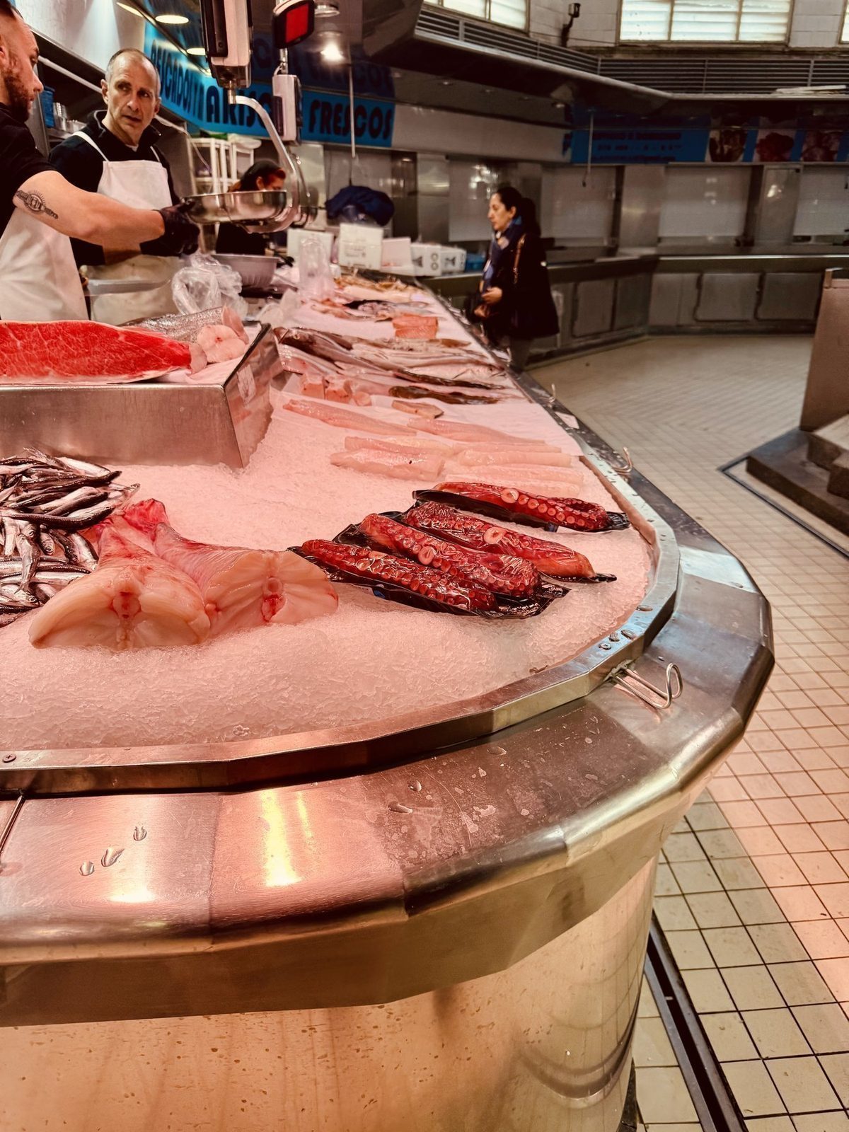 Frischer Fisch auf Eis im Markt