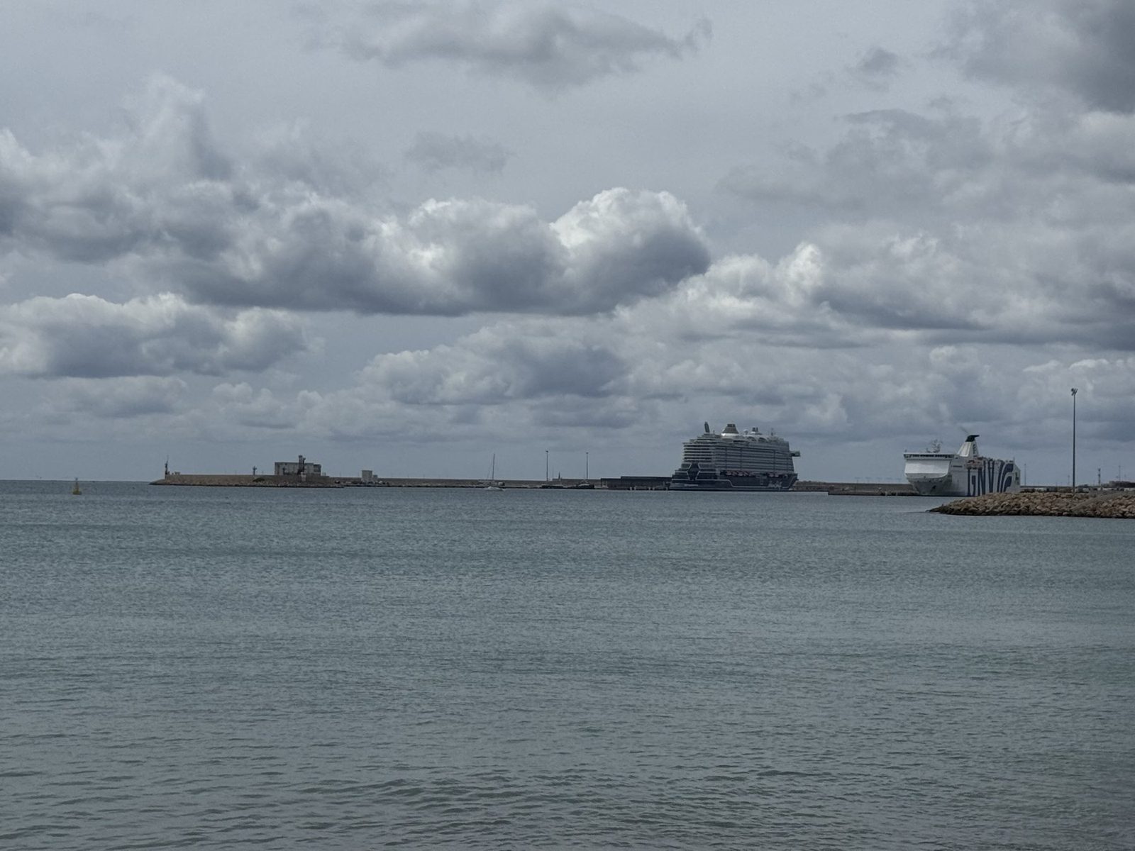 Kapitänsblick auf den Hafen