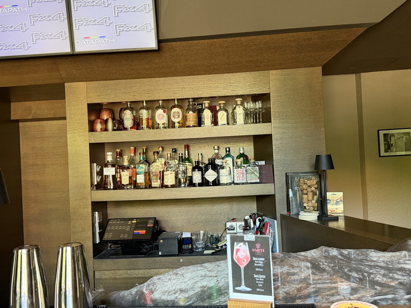 Bio's Bar