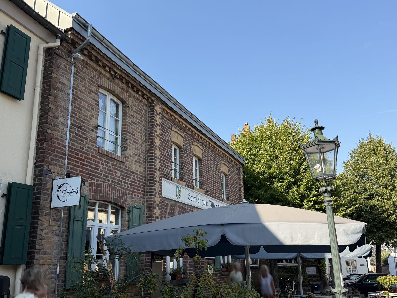 Im ehemaligen Gasthof zum 'Alten Haus' in einer idyllischen Altstadt betreibt jetzt Christof sein Restaurant