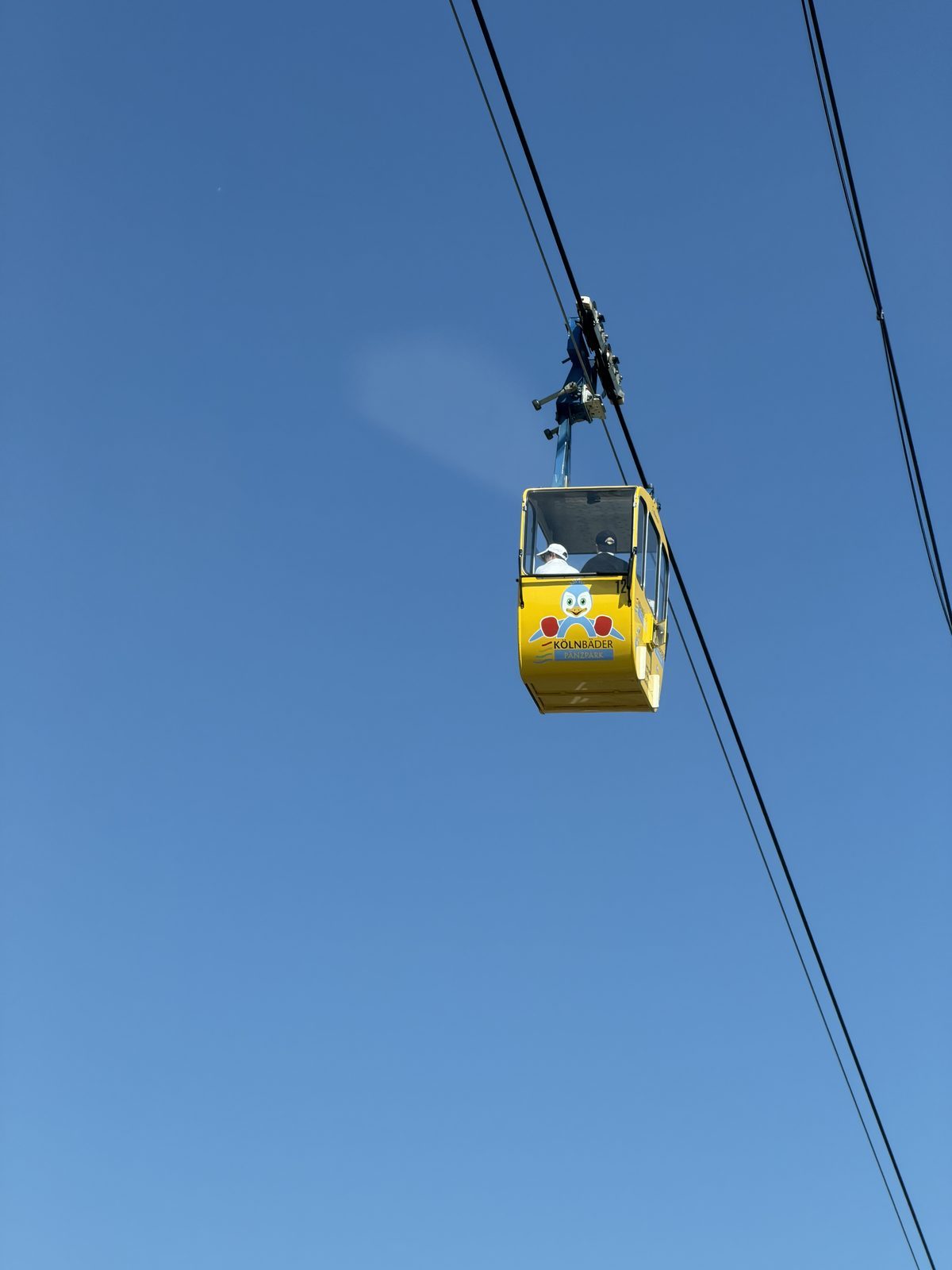 Oder wenn schon nicht Öffis, dann die Seilbahn